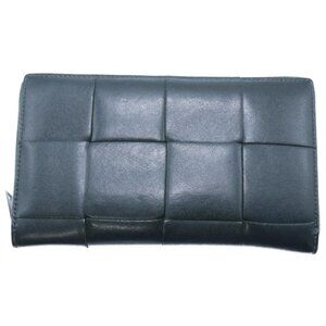 Bottega Veneta Maxi Intrecciato Cassette Round Zip